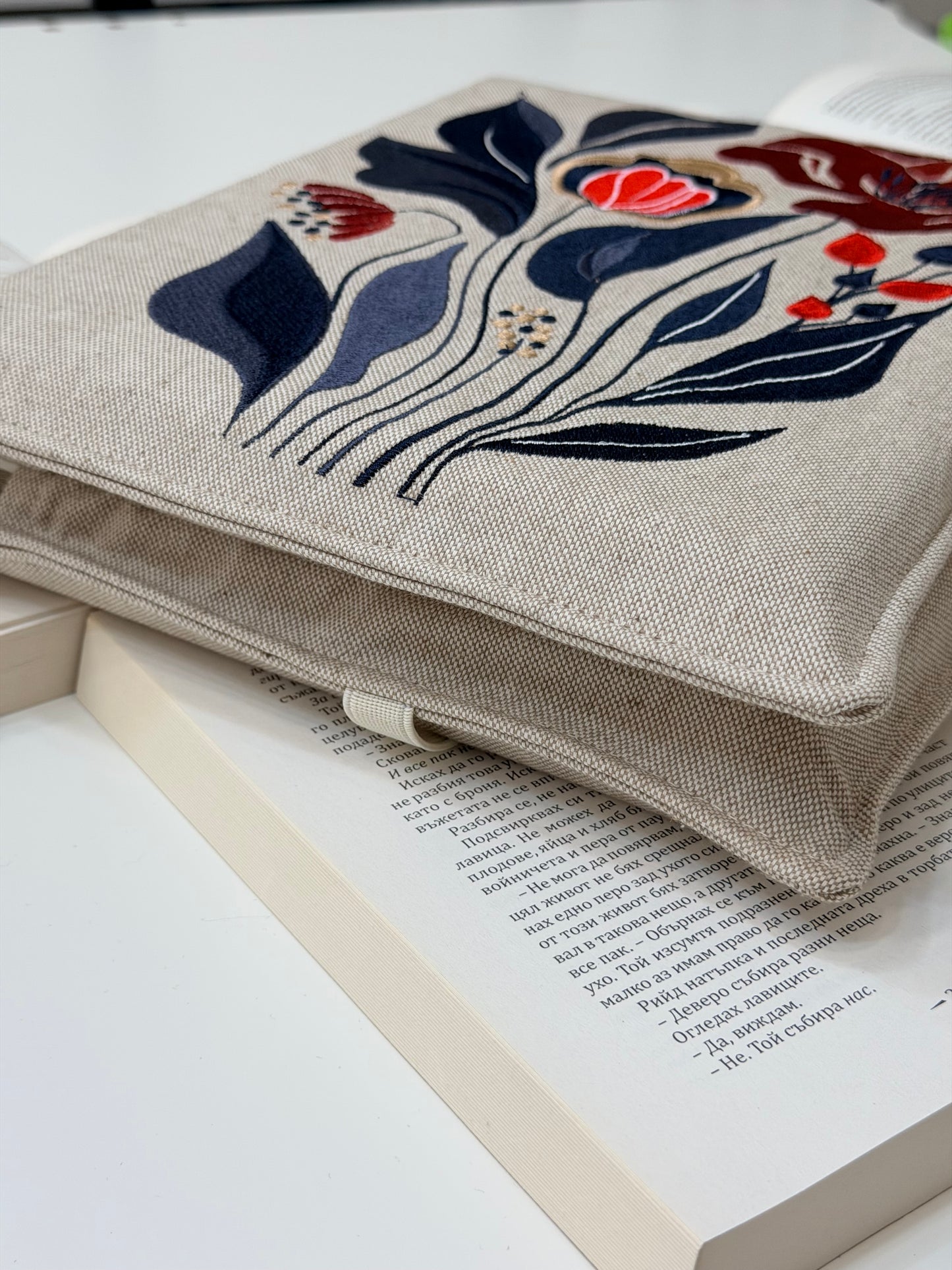 Embroidery Flower Double Book Cover – Handmade Elastic Closure Sleeve for Two Books