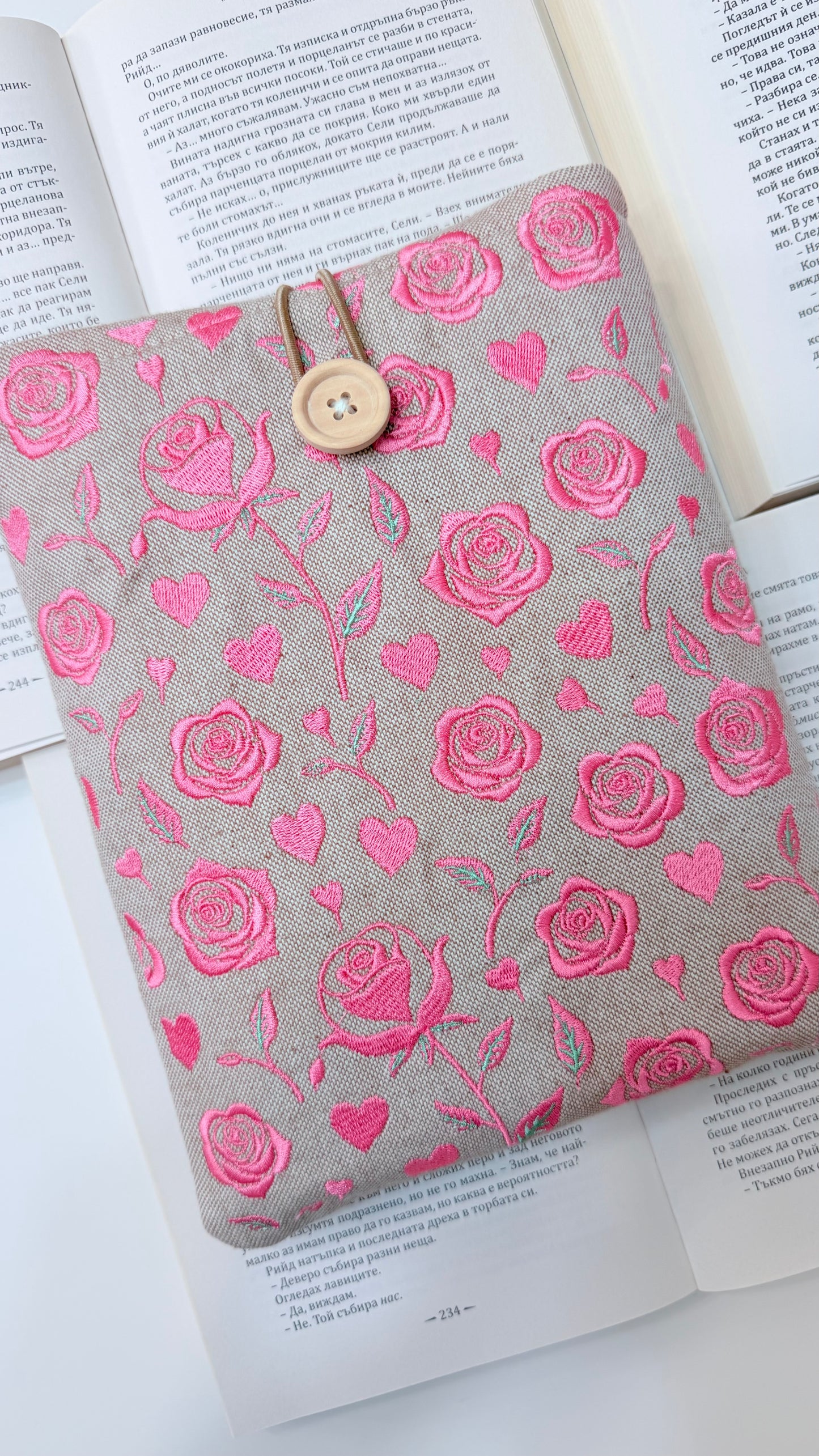 Pink Embroidery Roses Book Sleeve – Handmade Padded Linen Cover for Books and E-Readers