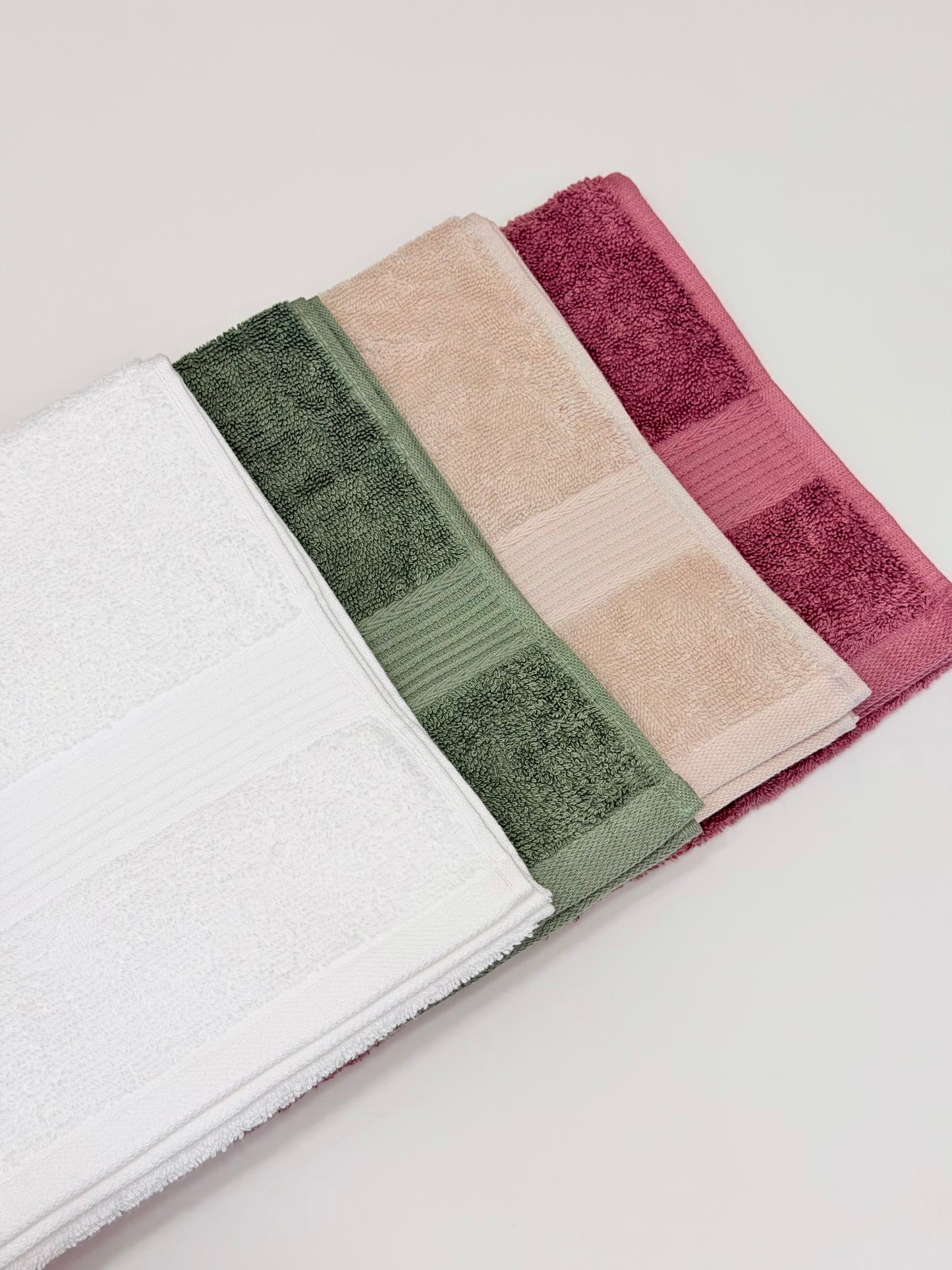 Personalized Bath Towel | Custom Embroidered Name or Initials | Luxury Cotton Towel 50×100 cm (19.7×39.4”)