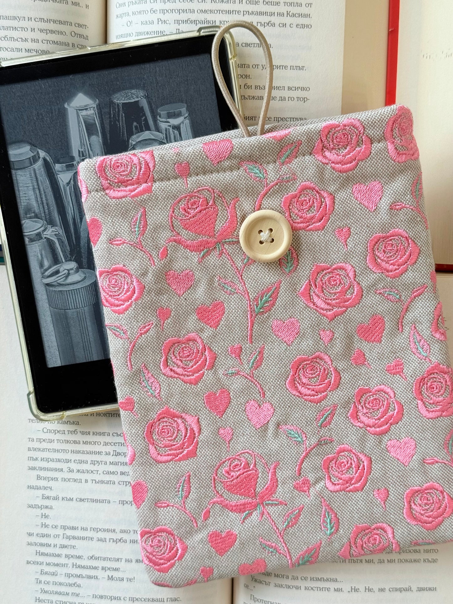Handmade Embroidery Pink Roses Kindle Sleeve – Linen Padded E-Reader Cover, Floral Book Protector