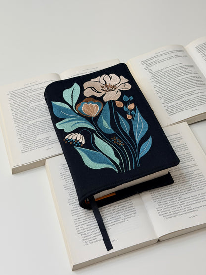 Embroidery Elegant Flower Adjustable Book Cover – Handmade Padded Linen Sleeve with Elastic Closure