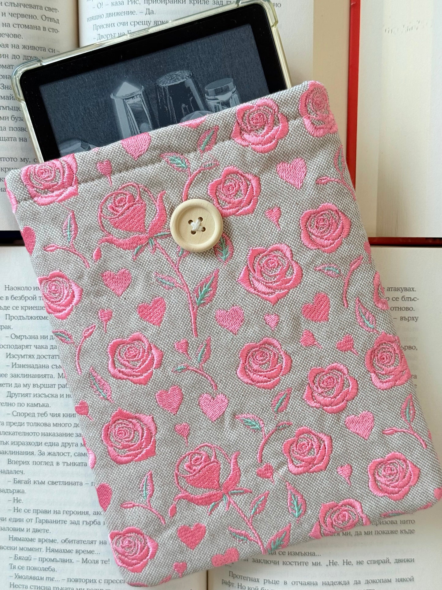 Handmade Embroidery Pink Roses Kindle Sleeve – Linen Padded E-Reader Cover, Floral Book Protector