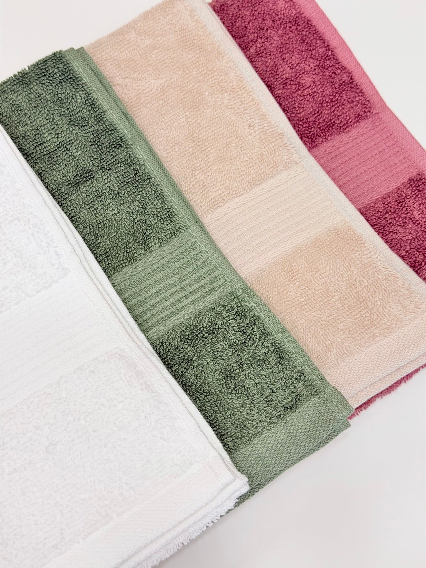Personalized Bath Towel | Custom Embroidered Name or Initials | Luxury Cotton Towel 50×100 cm (19.7×39.4”)