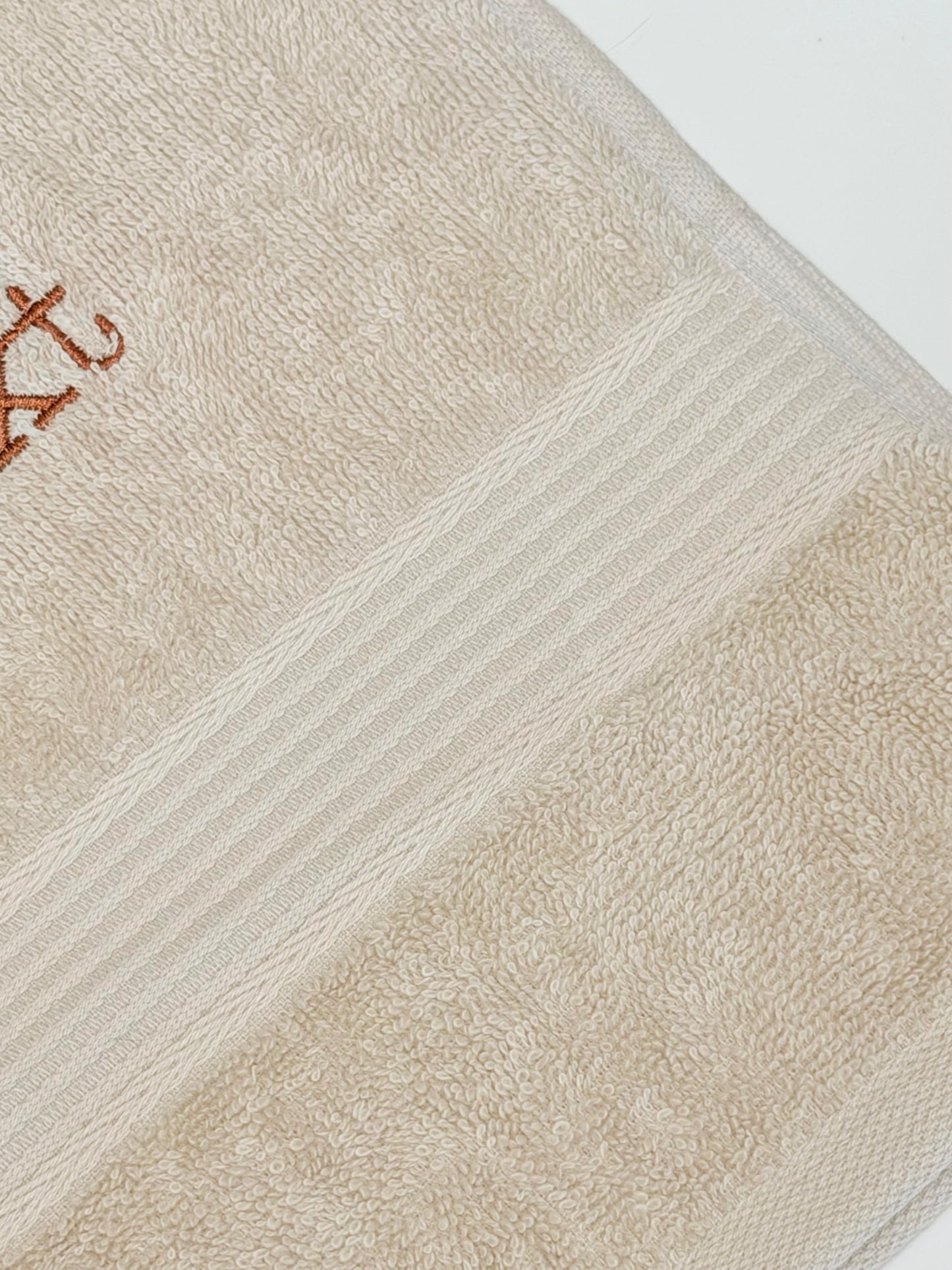 Personalized Bath Towel | Custom Embroidered Name or Initials | Luxury Cotton Towel 50×100 cm (19.7×39.4”)