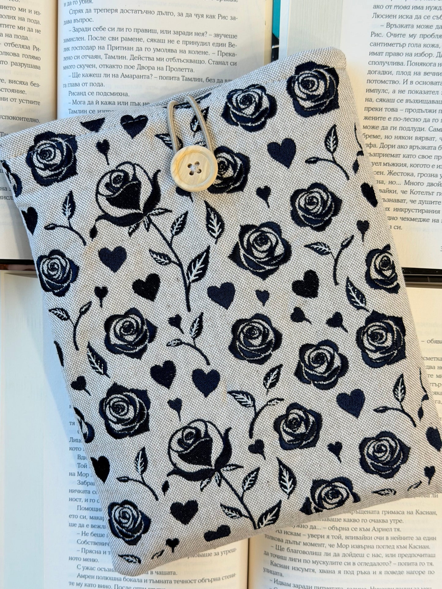Handmade Black Embroidery Roses Book Sleeve – Gothic Floral Padded Cover for Books, Kindle & E-Readers
