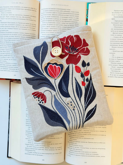 Handmade Embroidery Flower Book Sleeve, Padded Fabric Cover for Books, Kindle & E-Readers