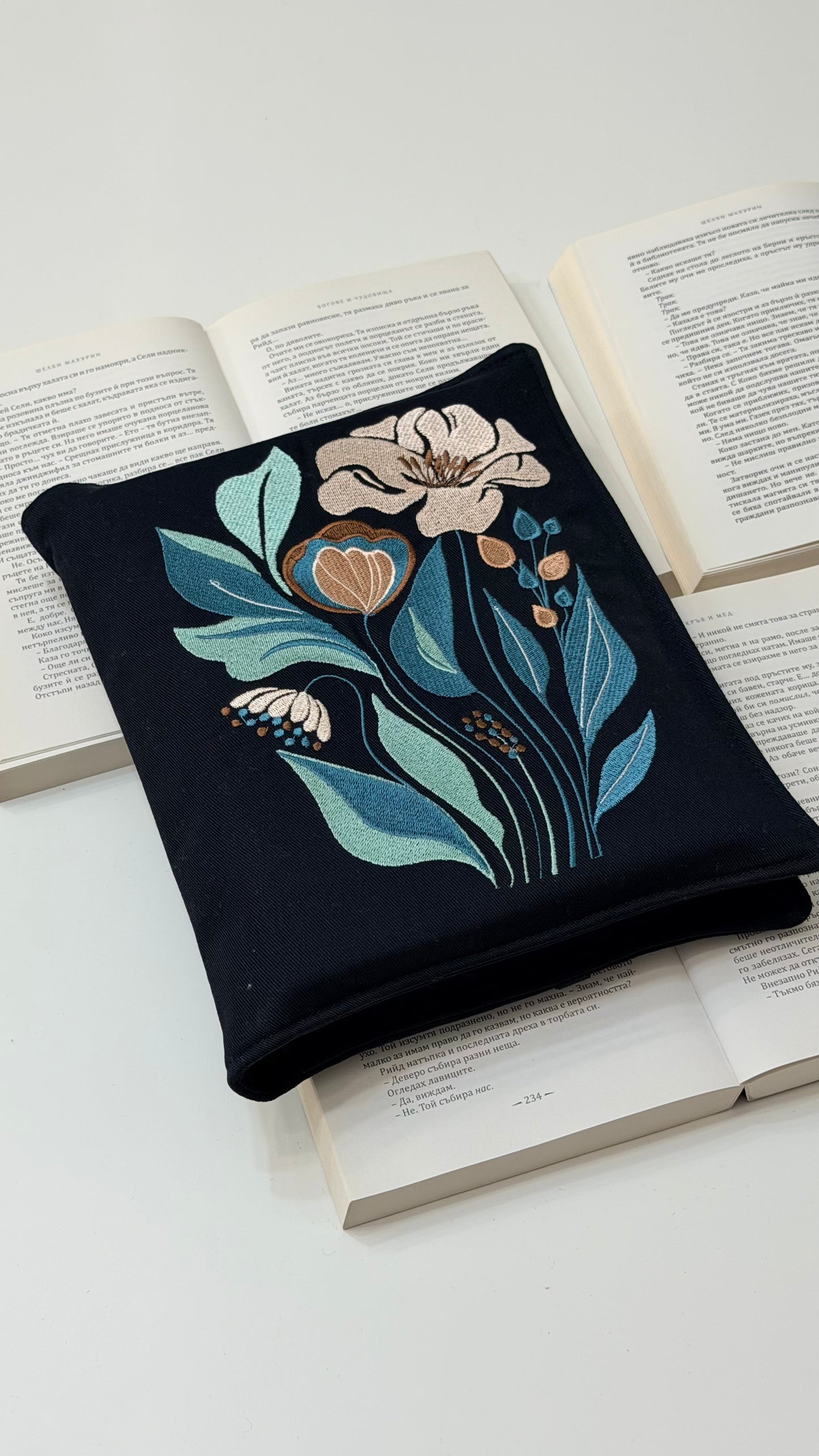 Embroidery Elegant Flower Double Book Cover – Handmade Elastic Closure Sleeve for Two Books