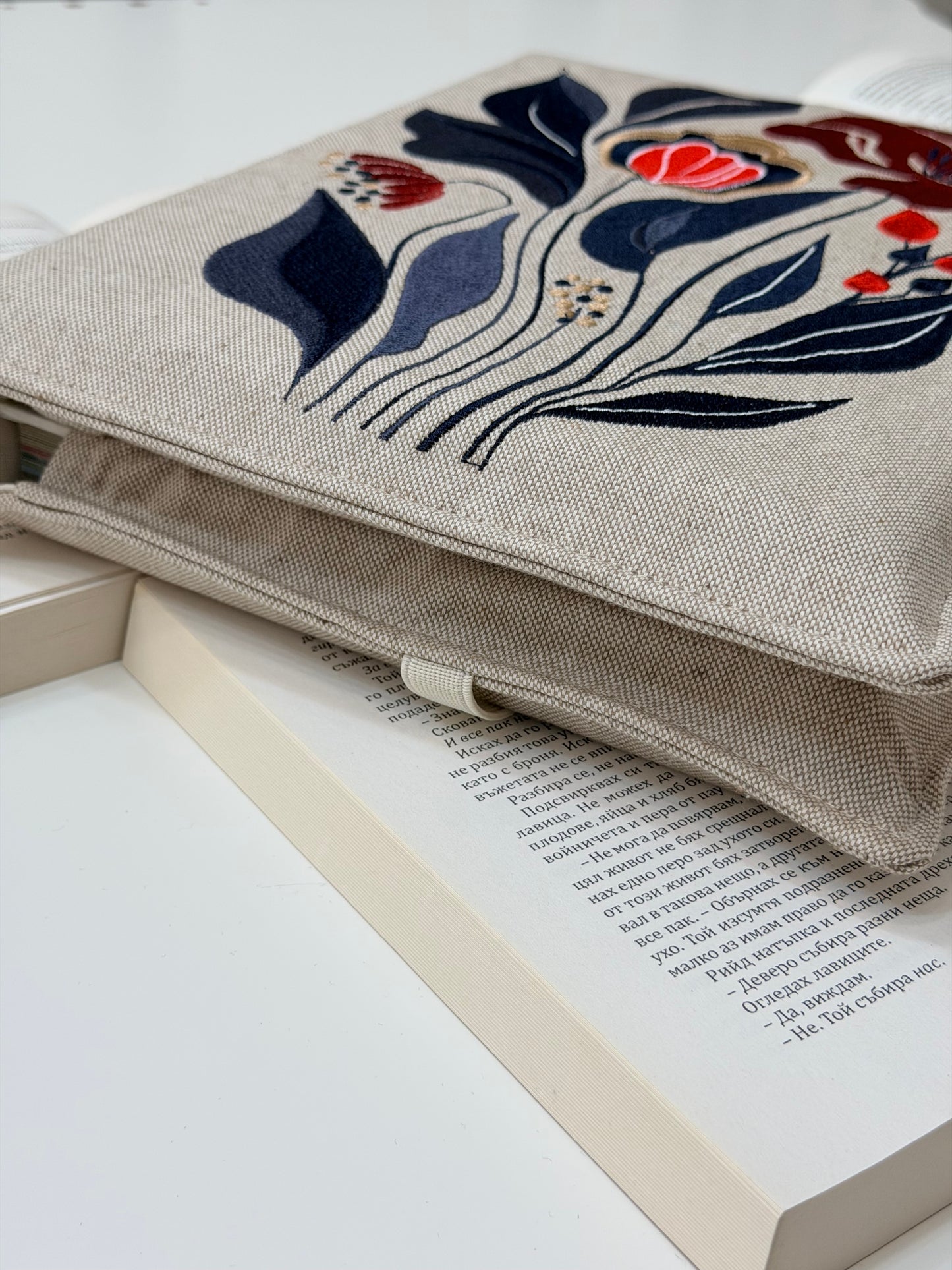Embroidery Flower Double Book Cover – Handmade Elastic Closure Sleeve for Two Books