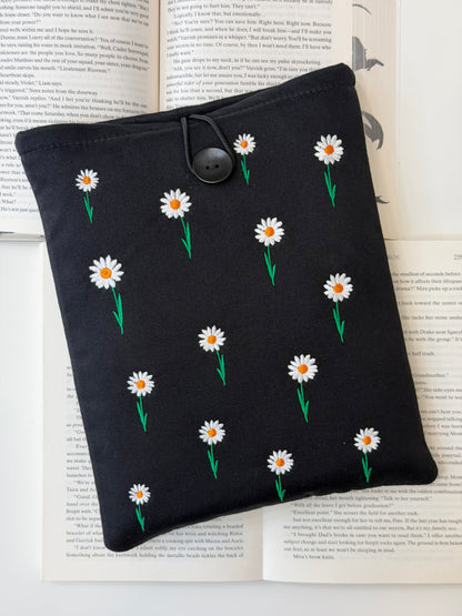 Daisy Embroidered Book Sleeve – Floral Book Lover Gift, Padded Fabric Cover